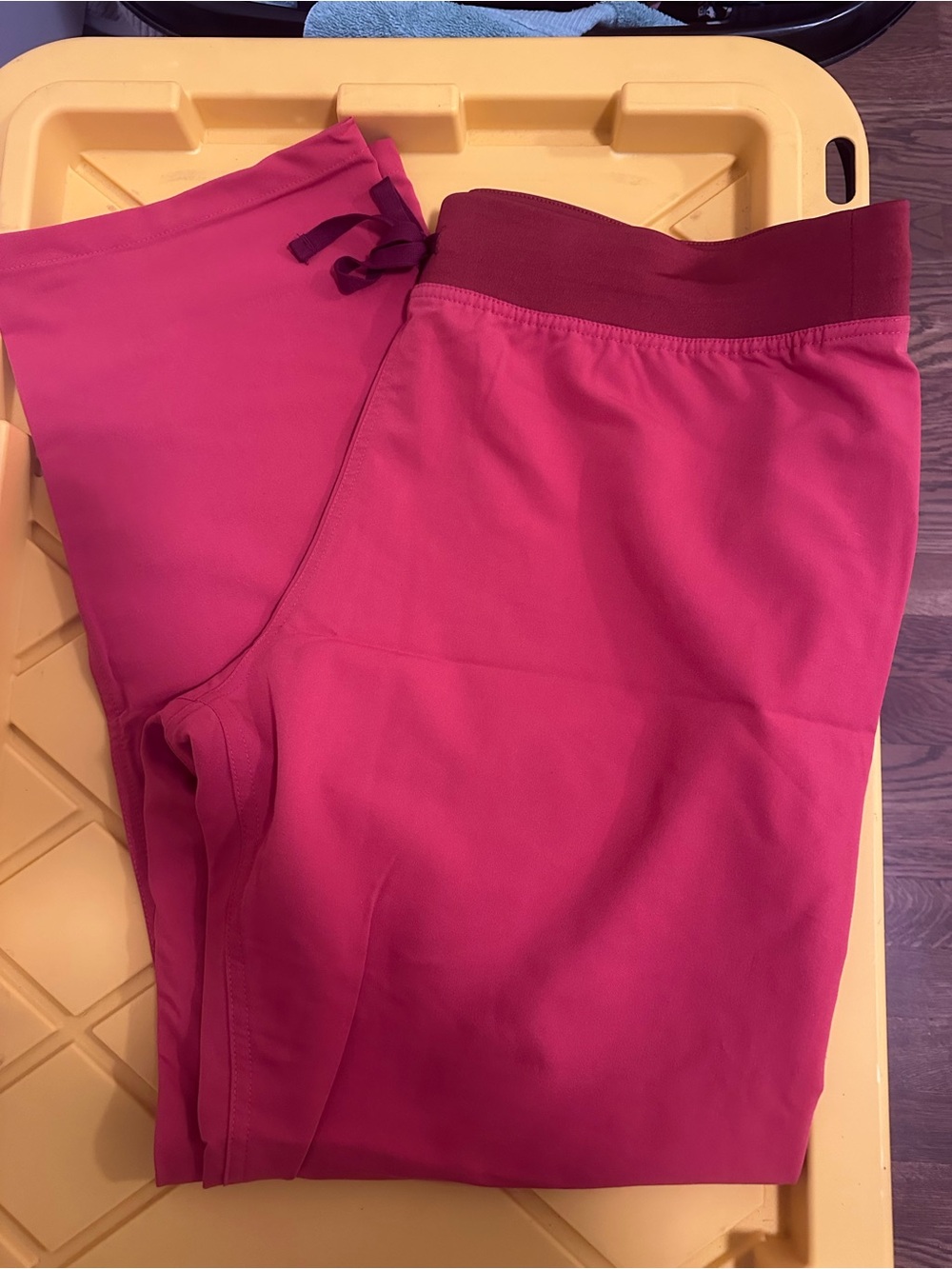 Women’s Figs scrub pants, burnt orange